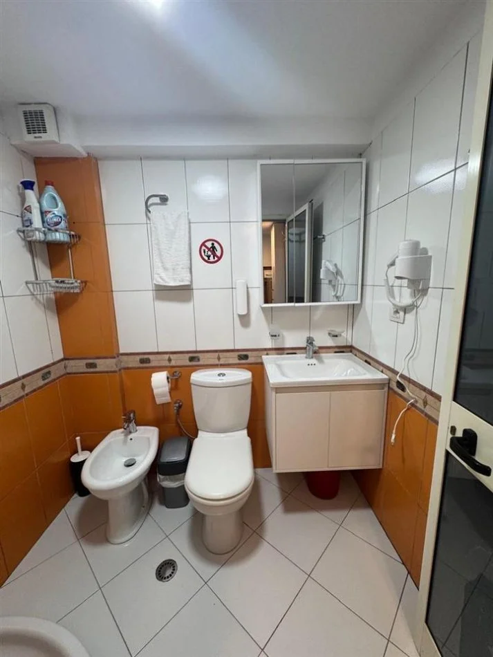 Tirane, affitto appartamento 1+1+Balcone Piano 1, 60 m² 600 € (COMUNE DI PARISIT)