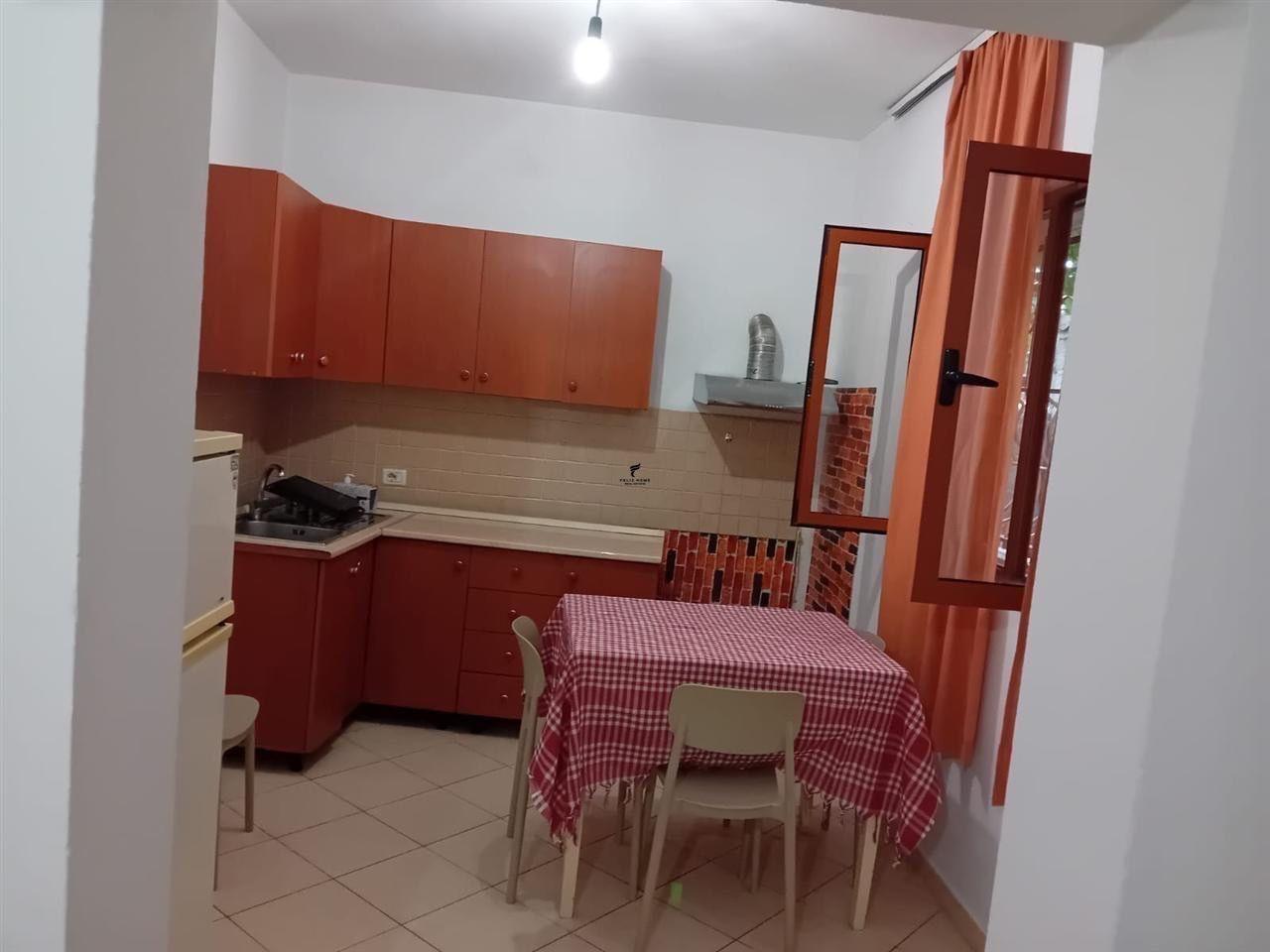 APARTAMENT ME QERA 1+1 5V MAJ 450 EURO