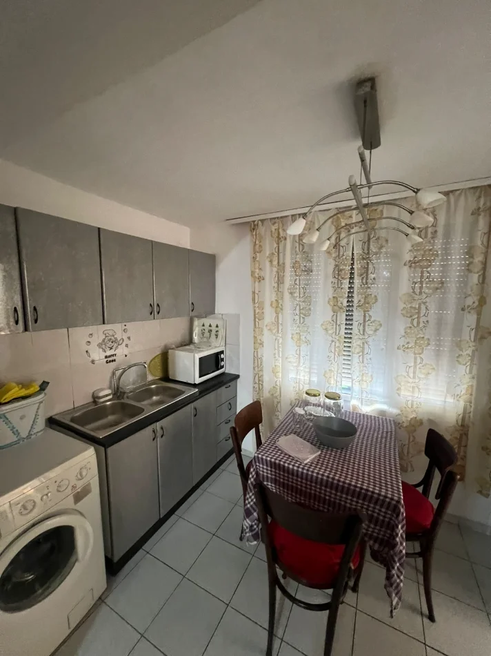 Tirane, affitto appartamento 2+1 Piano 1, 90 m² 500 € (21 DICEMBRE)