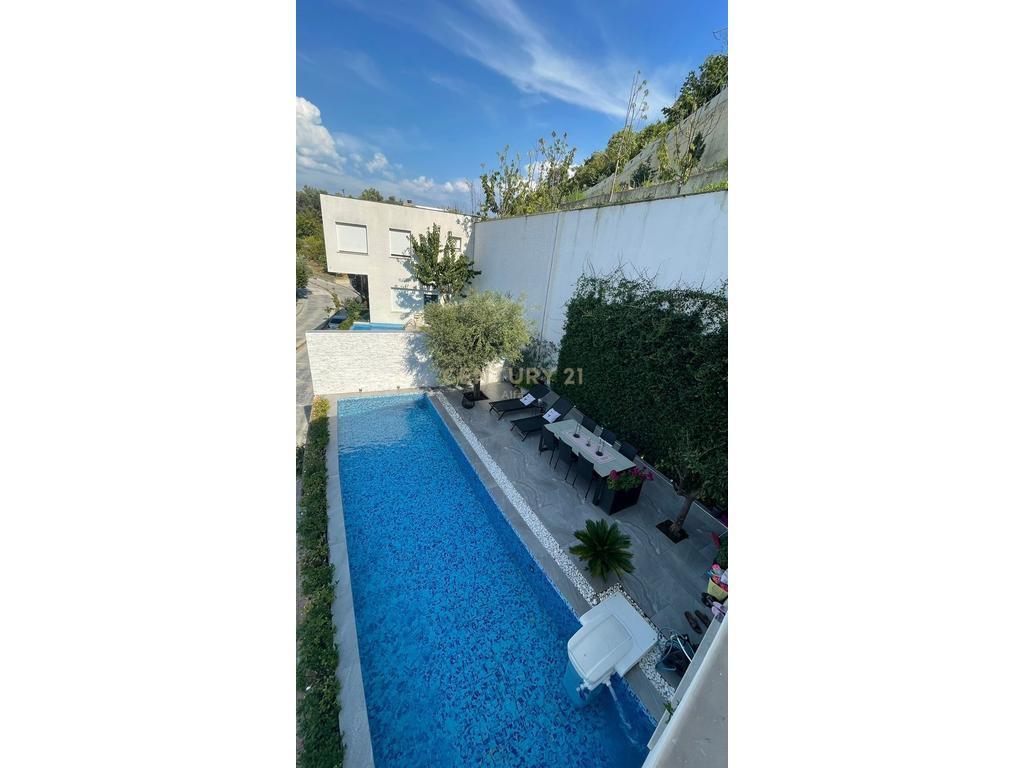 QIRA, Villa Premium con Piscina, Residenza Kodra e Diellit 2