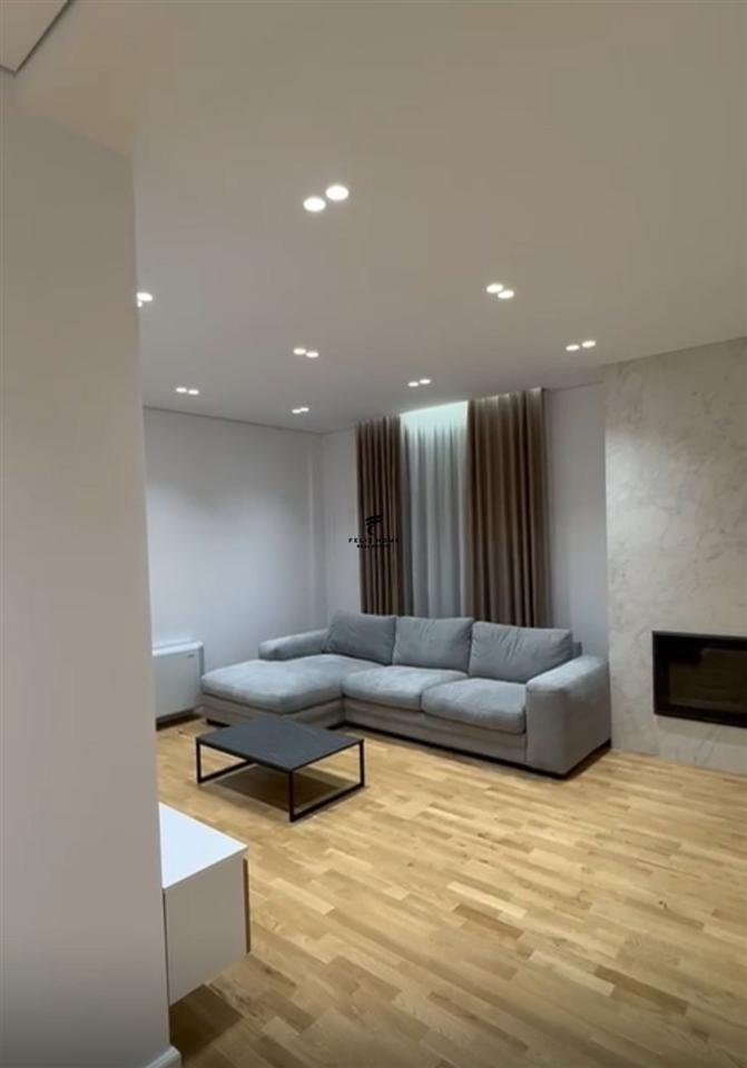 Villa con cortile di 600 m2 a 4000 euro
