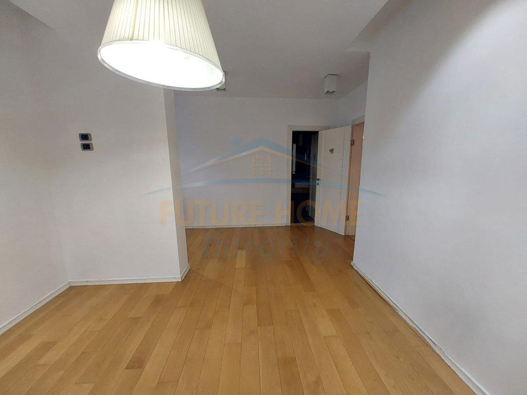 0683487469 Qera, Apartament për Zyra, Blloku, Tiranë