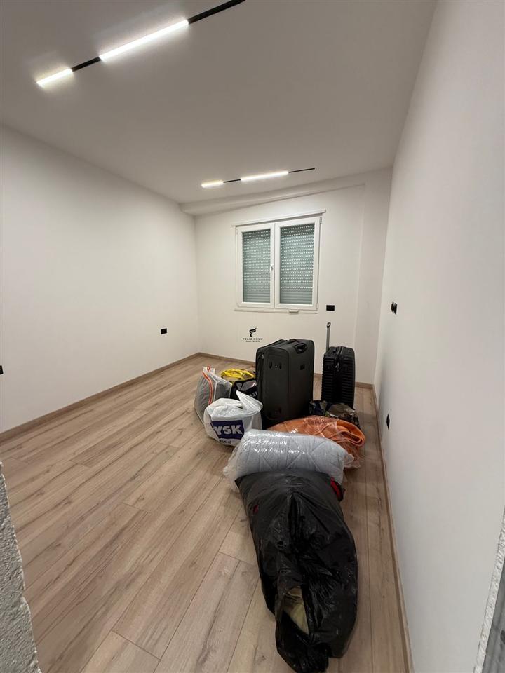 Apartment for Rent 1+1 70 m² in Parisit Municipality - 700 Euro