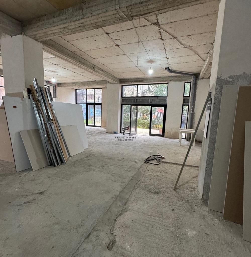 DYQAN ME QERA 210 M2 BRRYLI 1400 EURO
