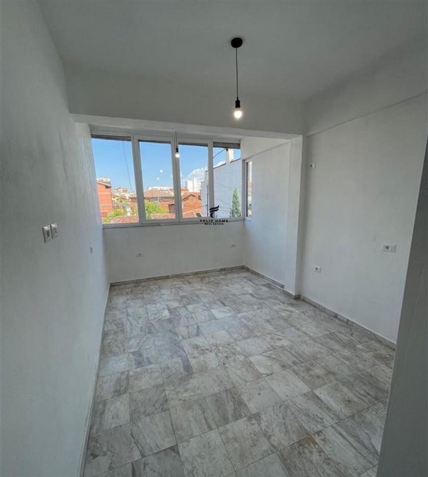 RETAIL SPACE FOR SALE 90m2 SELVIA 900 EURO