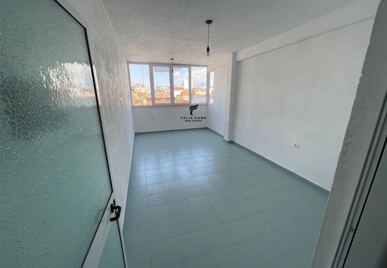 DYQAN ME QERA 90M2 SELVIA 900 EURO