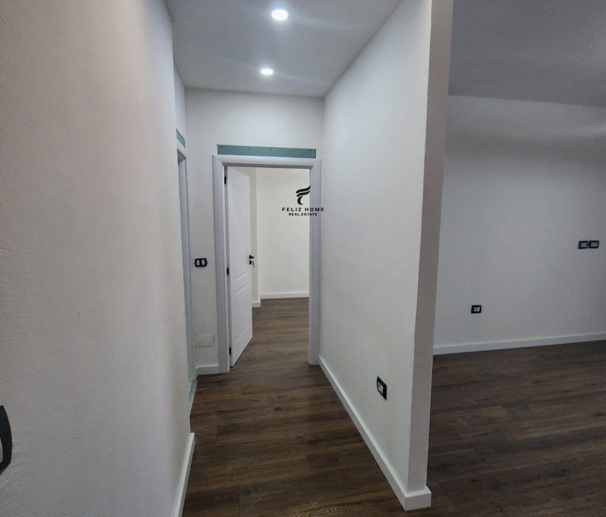 VENDESI APPARTAMENTO 1+1 COMUNE DI PARISIT 180.000 EURO