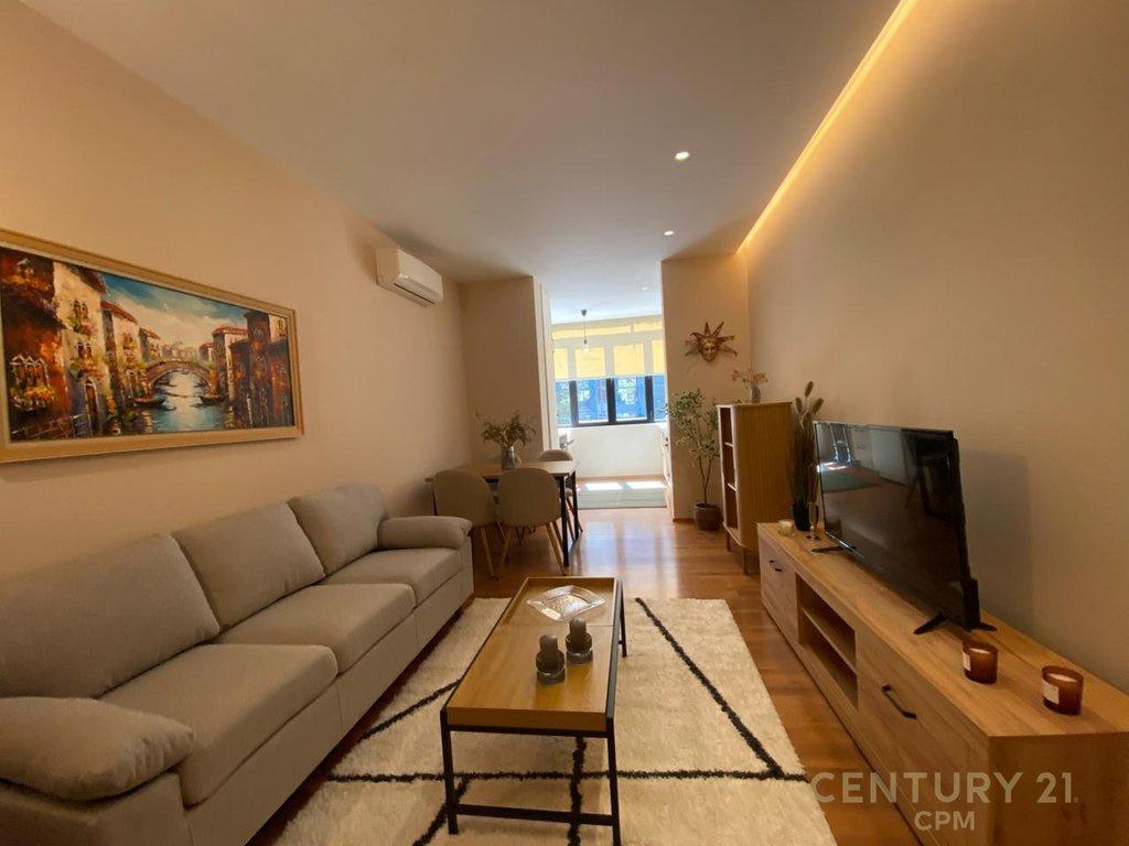 Apartament 2+1 Me Qira në Ish Blloku, Tiranë - 1300€ | 78 m²