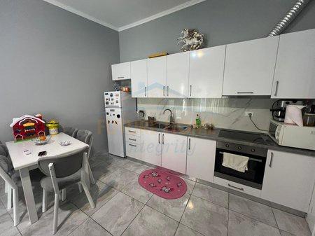 0694603851, Vendesi, Appartamento 2+1, Fresku, Tirana