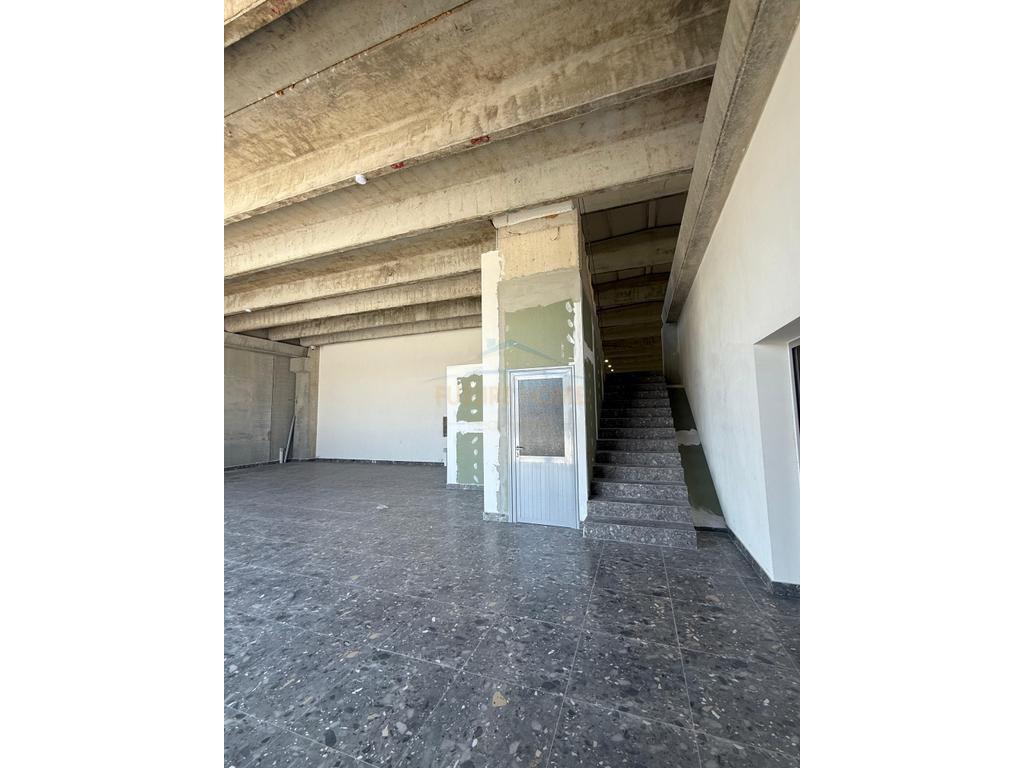 0695136472 Shitet, Kapanon, Autostrada Vorë–Rinas