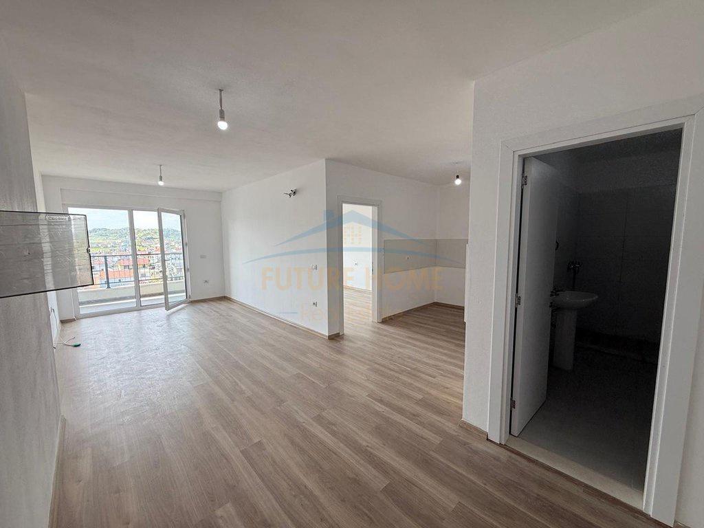 0695136472 Shitet, Apartament 2+1+2+Post Parkim, Kombinat