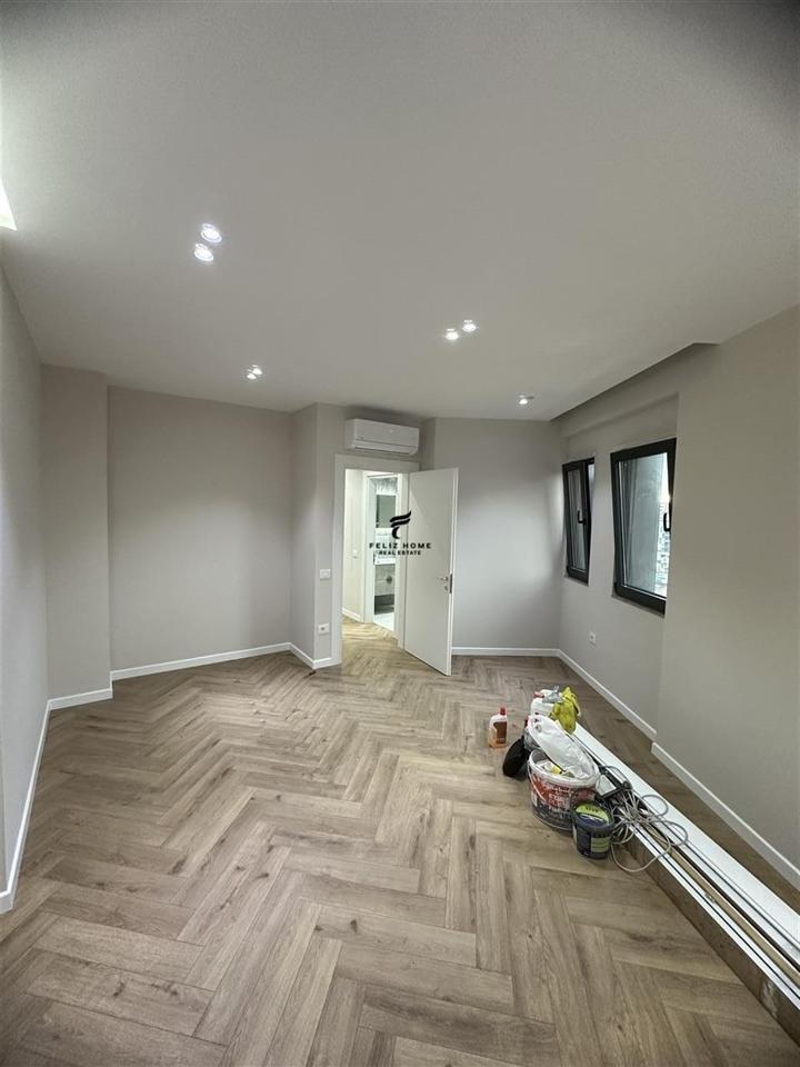 ZYRE ME QERA 130 M2 ASTIR 1.100 EURO
