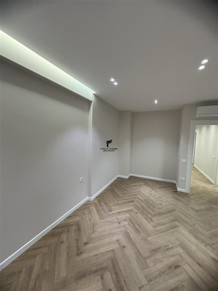 ZYRE ME QERA 130 M2 ASTIR 1.100 EURO