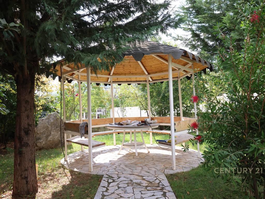 Vile in vendita vicino alla fondazione Fundjave Ndryshe