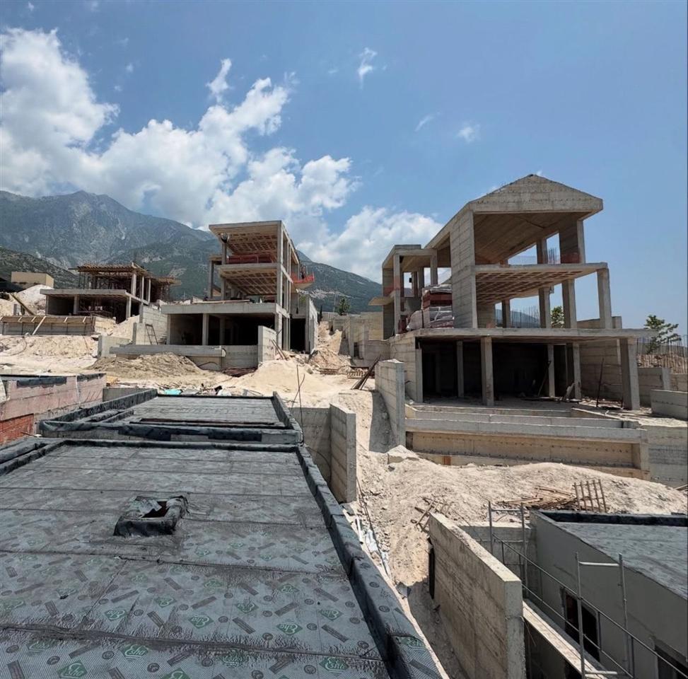 SHITET VILE 327 M2 GREEN COAST 990.000 EURO