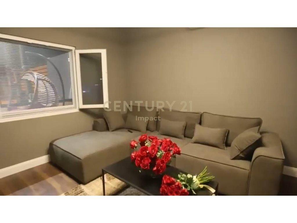 Vilè 1+1 in Vendita a Don Bosco, Tirana - 175.000€