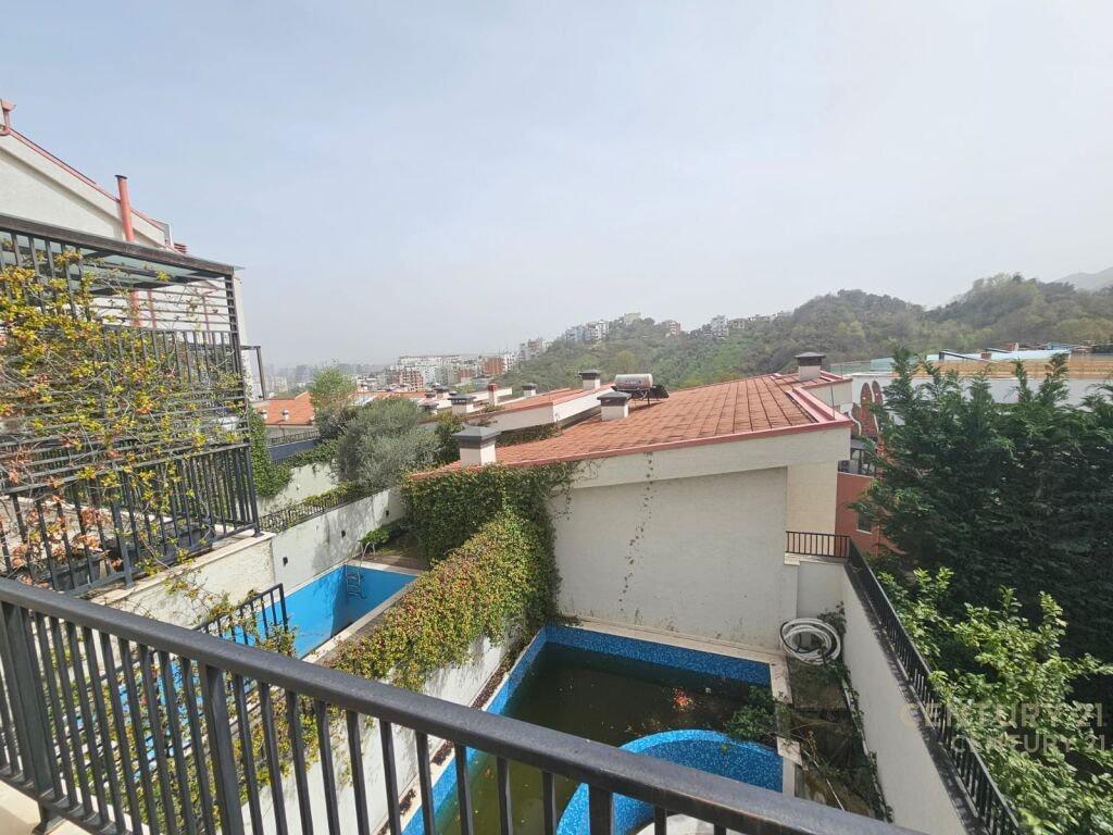 Villa con piscina nel Residence Kodra e Diellit 1
