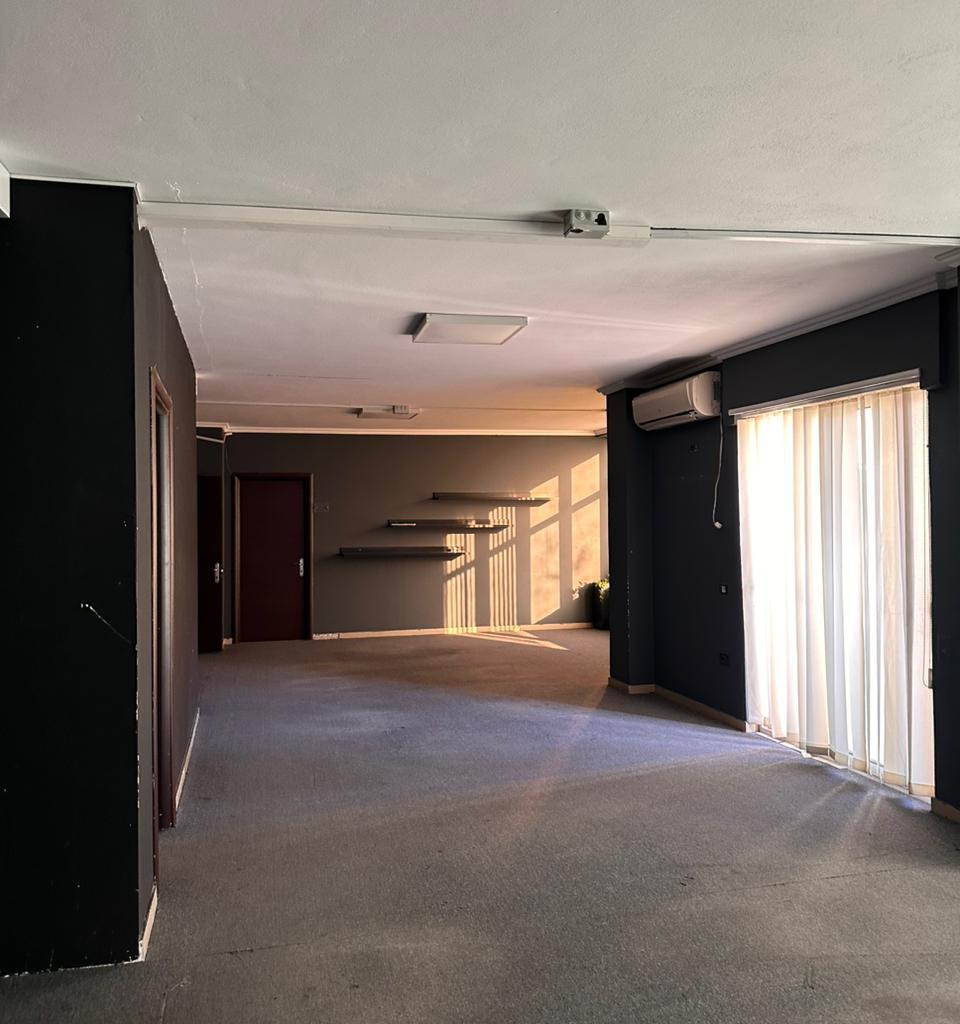 Commercial Space for Rent 585 m² Kavajes Street 6,000 EUR
