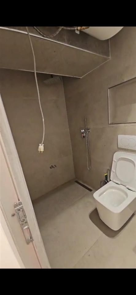 AMBIENT BIZNESI ME QERA 50 M2 RRUGA BARDHYL 50.000 LEKE