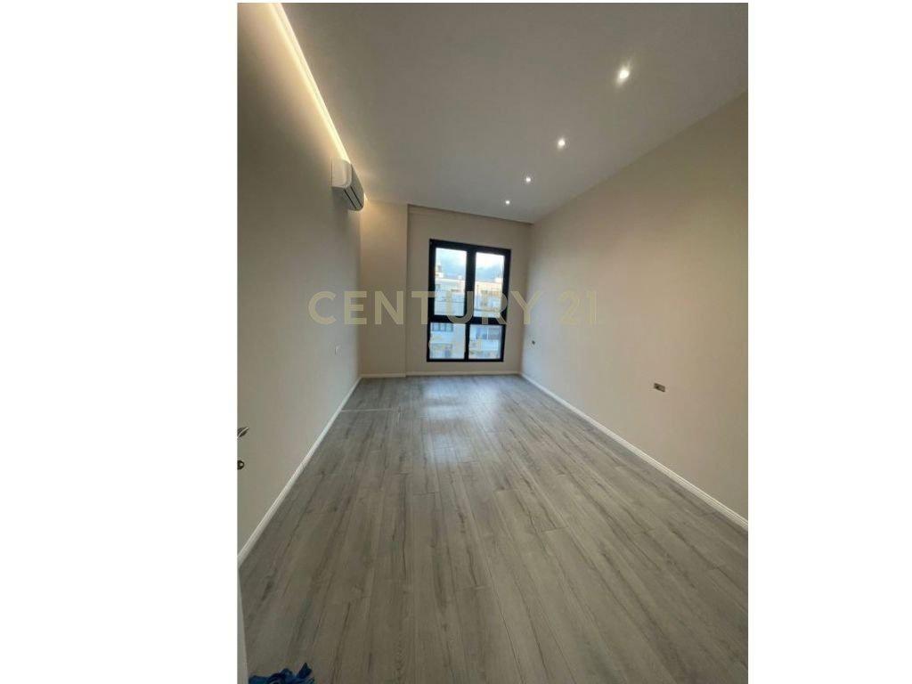 Appartamento in affitto zona Arlis Square 2+1+2!
