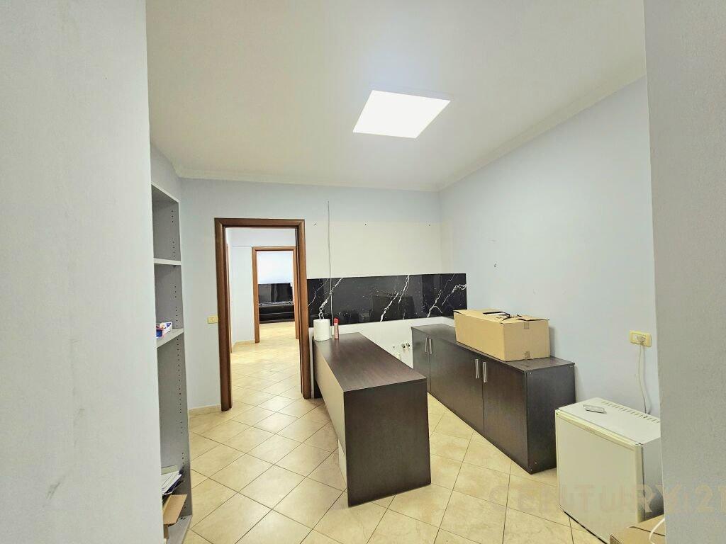 AMBIENTE PER UFFICIO IN AFFITTO VICINO LIBRIT UNIVERSITAR!