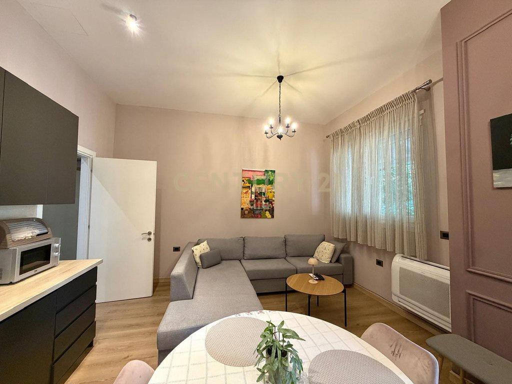 Shitet apartament 2+1 te Liqeni i Thatë, Rruga Peti (jo në z