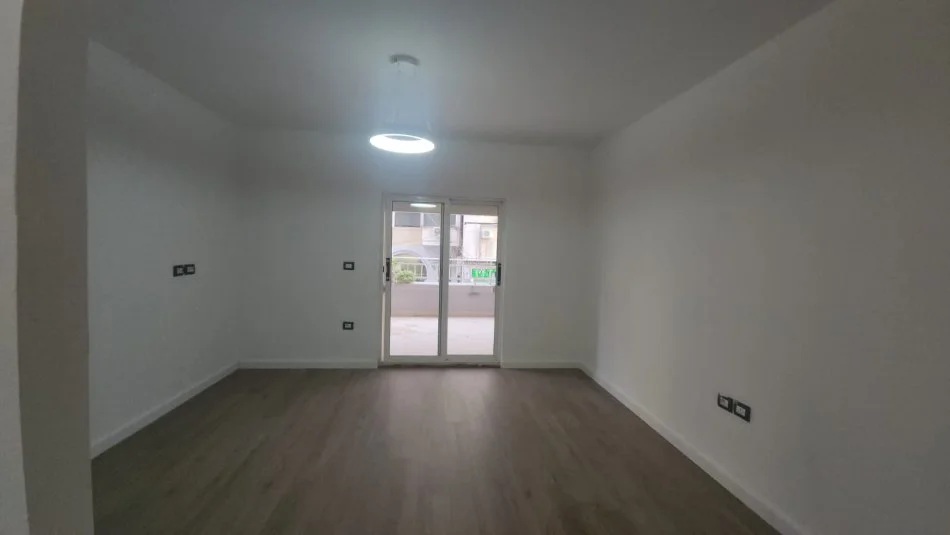 Tirane, Apartment for Sale 1+1+Balcony, 2nd Floor, 77 m², €190,000 (PARISIT MUNICIPALITY)