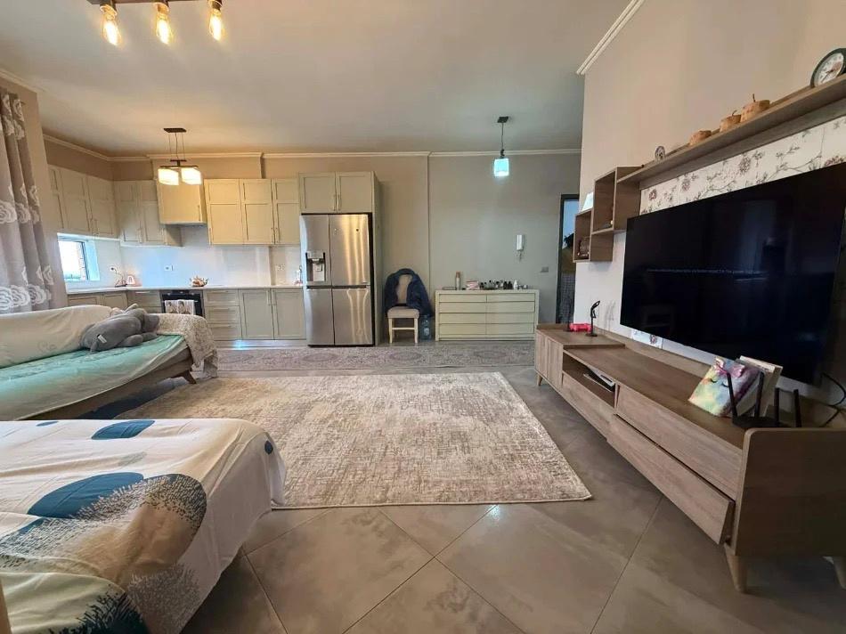 Apartament 2+1+2 per shitje, Rruga e Dibres !