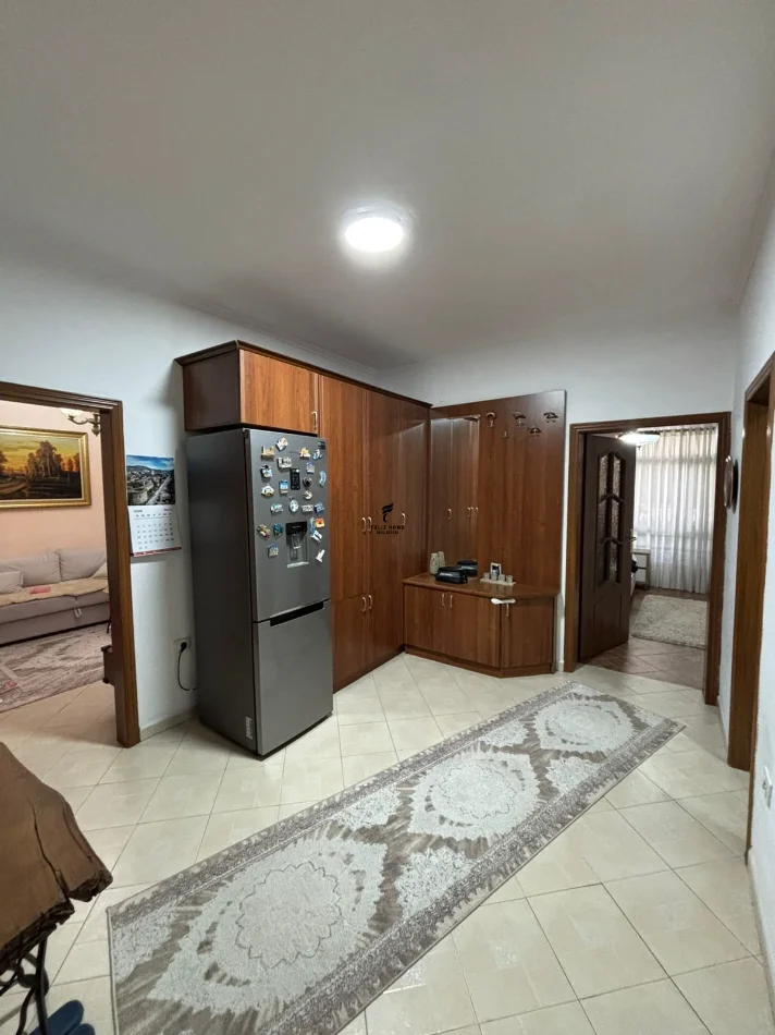 Tirane, vendesi appartamento 2+1 Piano 5, 82 m² 125.000 € (5 MAGGIO)