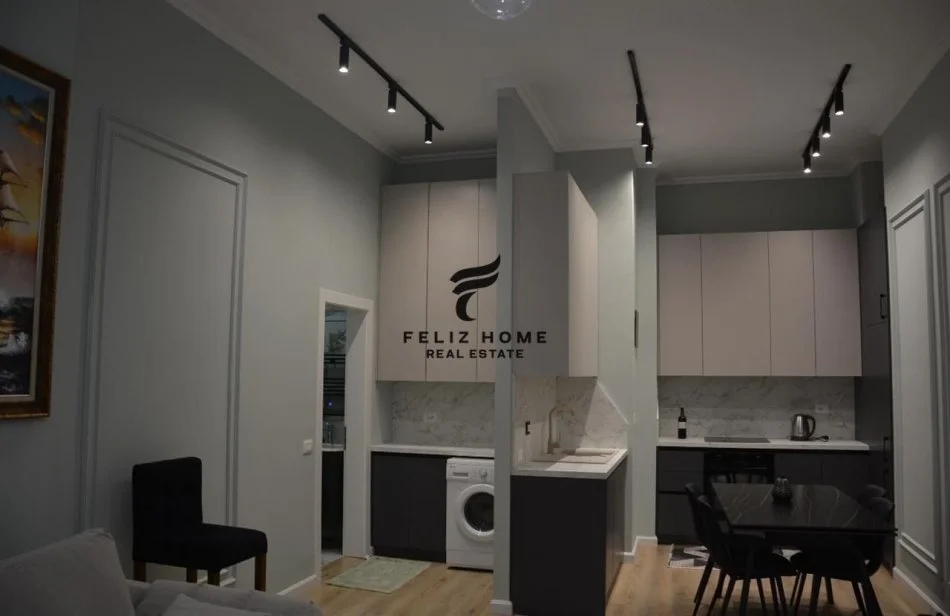 Tirane, shitet apartament 1+1+Ballkon Kati 1, 67 m² 201.000 € (QENDER)