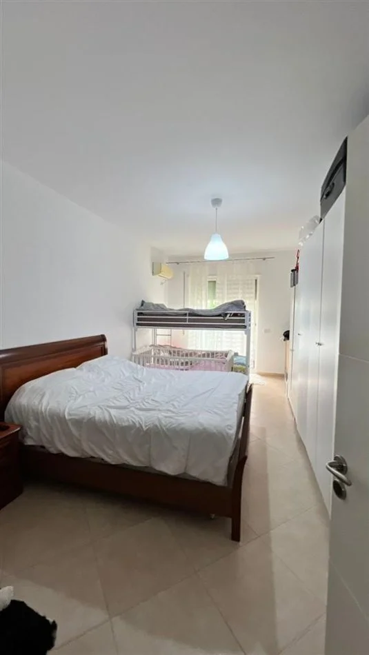 Tirane, appartamento in vendita 1+1 con balcone Piano 1, 76 m² 101.000 € (FRESK)