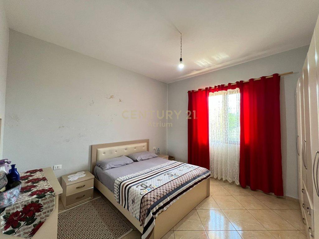 SHITET SHTËPI PRIVATE 2-KATËSHE – HAPËSIRË, KOMODITET DHE PR