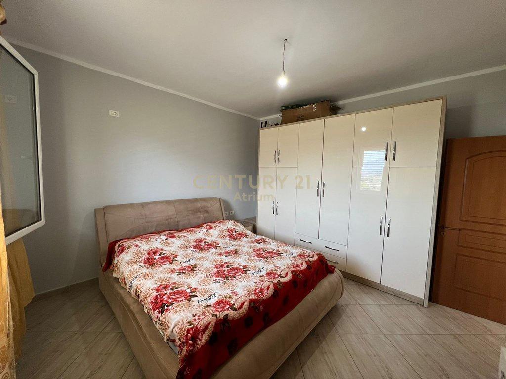 SHITET SHTËPI PRIVATE 2-KATËSHE – HAPËSIRË, KOMODITET DHE PR