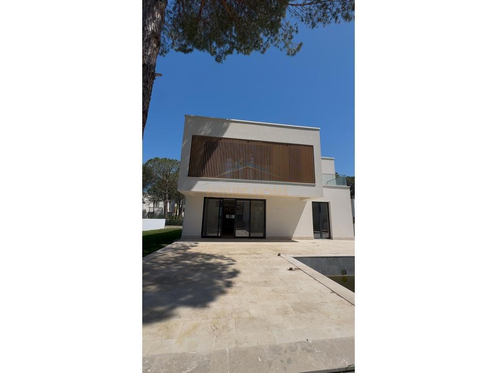 0696044408 For Sale: Private Villa "San Pietro", Lalë Bay