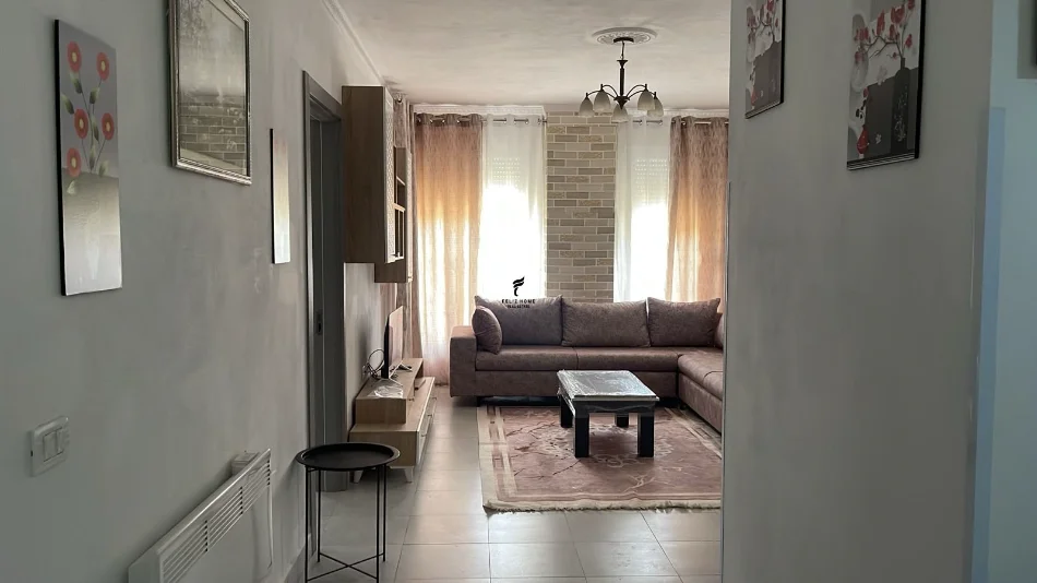 Tirane, affitto appartamento 2+1 Piano 1, 100 m² 600 € (5 MESI)