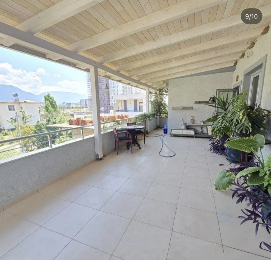 Tirane, affitto di appartamento duplex 4+1 con balcone, Piano 2, 240 m², 1.000 € (JORDAN MISJA)