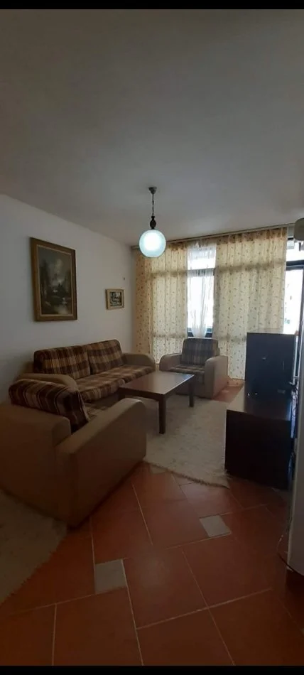 Tirane, jepet me qera apartament 2+1+Ballkon Kati 8, 76 m² 600 € (ISH EKSPOZITA)