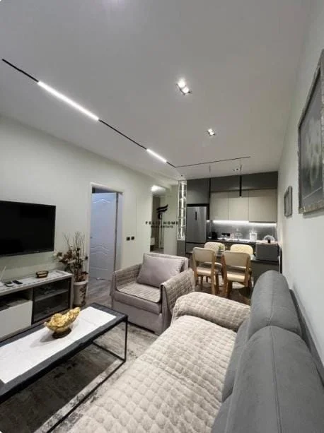 Tirane, jepet me qera 1+1 Kati 11, 67 m² 1.000 € (QENDER)