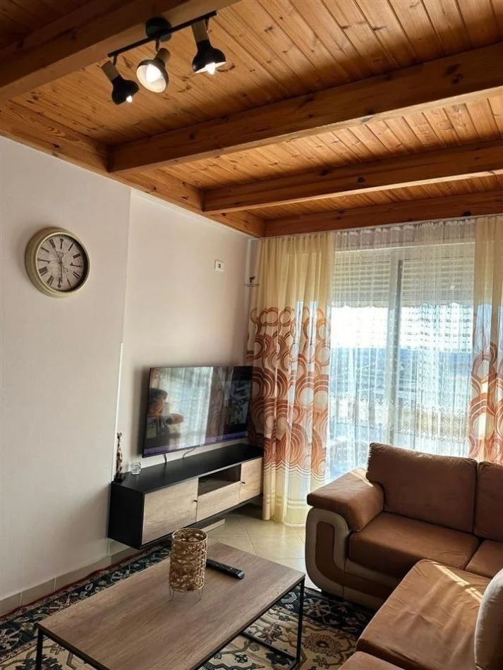 Tirane, jepet me qera apartament duplex Dublex Kati 6, 90 m² 540 € (FRESK)