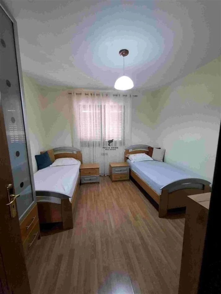 Tirane, affitto appartamento 2+1 Piano 2, 90 m² 650 € (ALI DEMI)