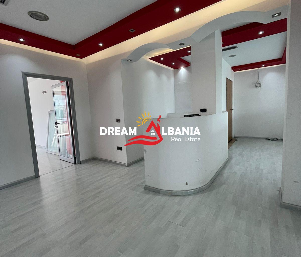 Ambjent biznesi me qera prane Casa Italia ( ID 4271841)