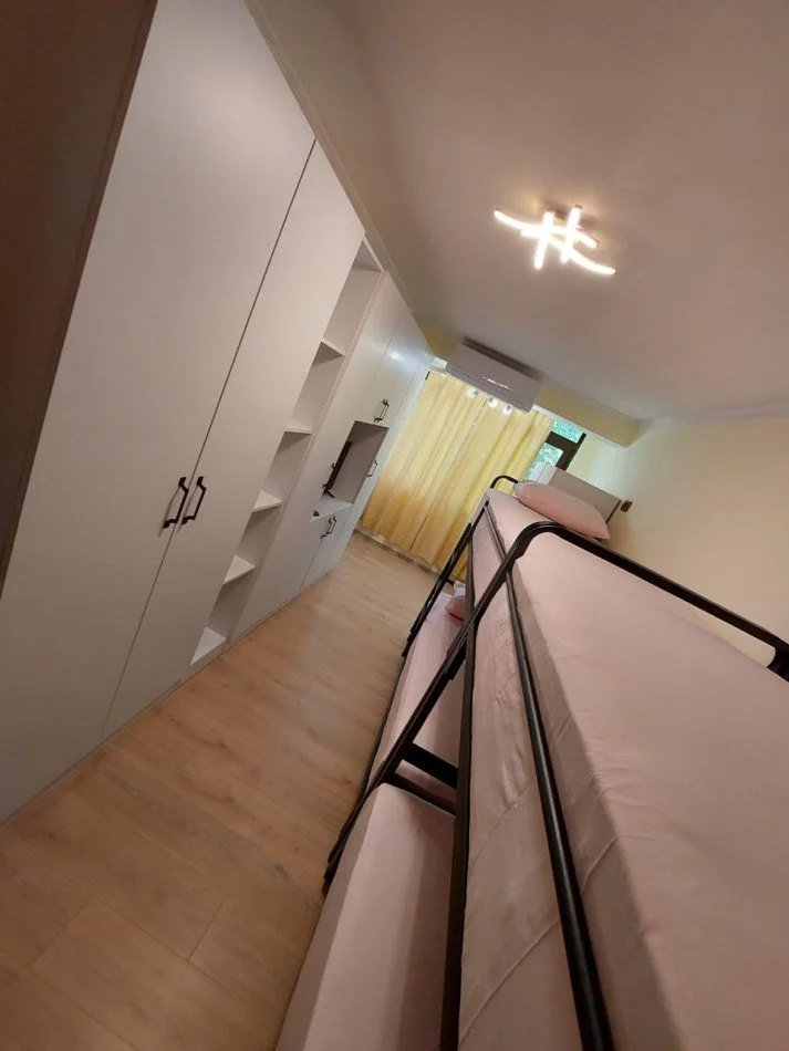 Tirane, affitto appartamento 2+1+Balcone Piano 5, 100 m² 900 € (MYSLYM SHYRI)