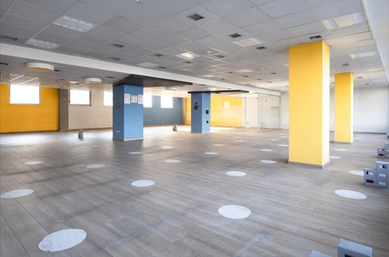 Zyra con Quota di Affitto di 2470 m² - Ali Demi, Prezzo 24.500 euro