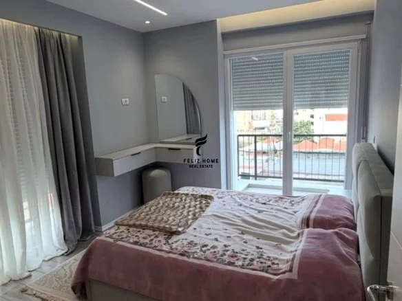 Tirane, affitto appartamento 2+1 Piano 4, 68 m² 750 € (XHAMLLIKU)