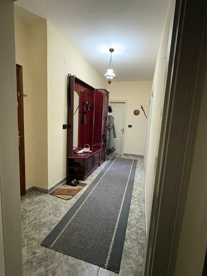 Tirane, affitto appartamento 2+1 Piano 5, 68 m² 600 € (VIA ELBASANIT)