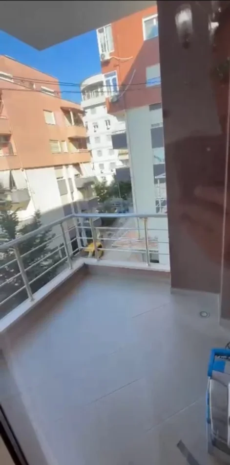 Tirane, vendesi appartamento 2+1 Piano 2, 89 m² 135.000 € (Fresku)