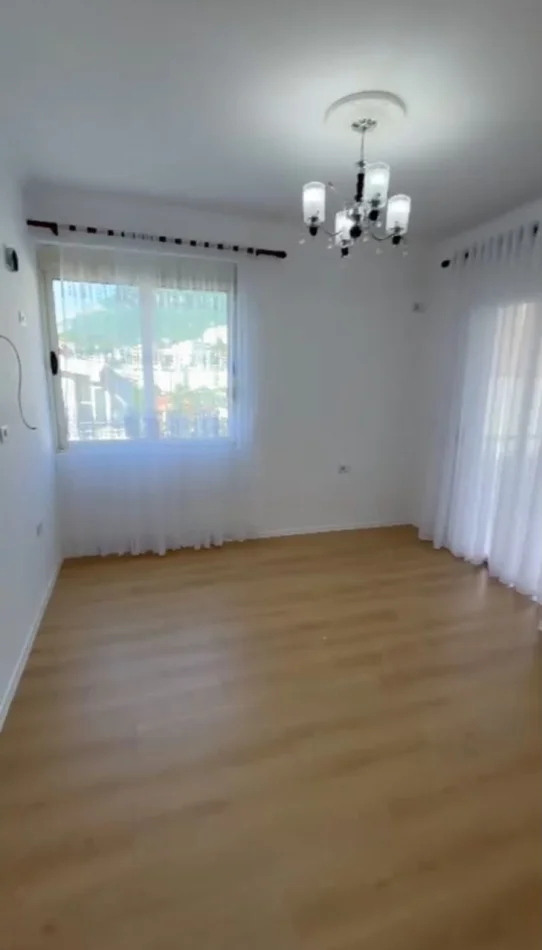 Tirane, vendesi appartamento 2+1 Piano 2, 89 m² 135.000 € (Fresku)