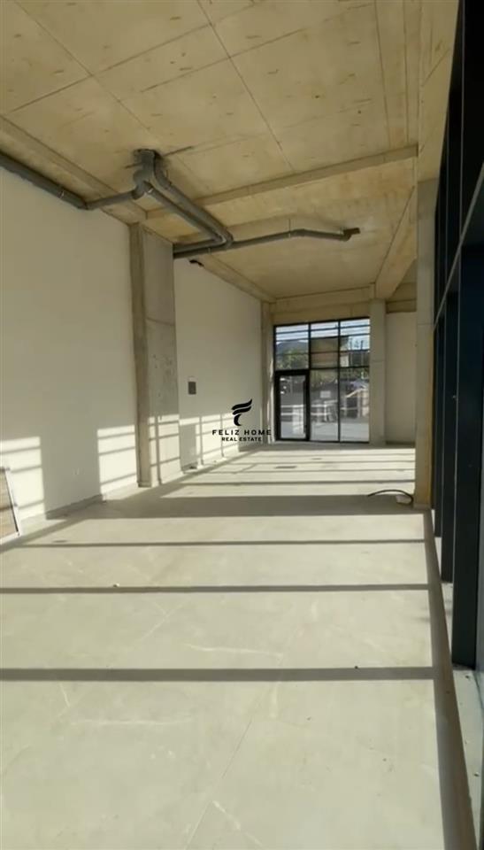 DYQAN ME QERA 75 M2 PORCELANI 1.500 EURO