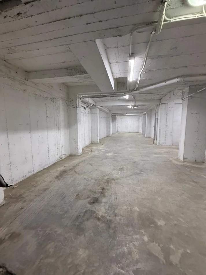 Tirane, shitet magazine Kati -1, 394 m² 230.000 € (KOMBINAT)
