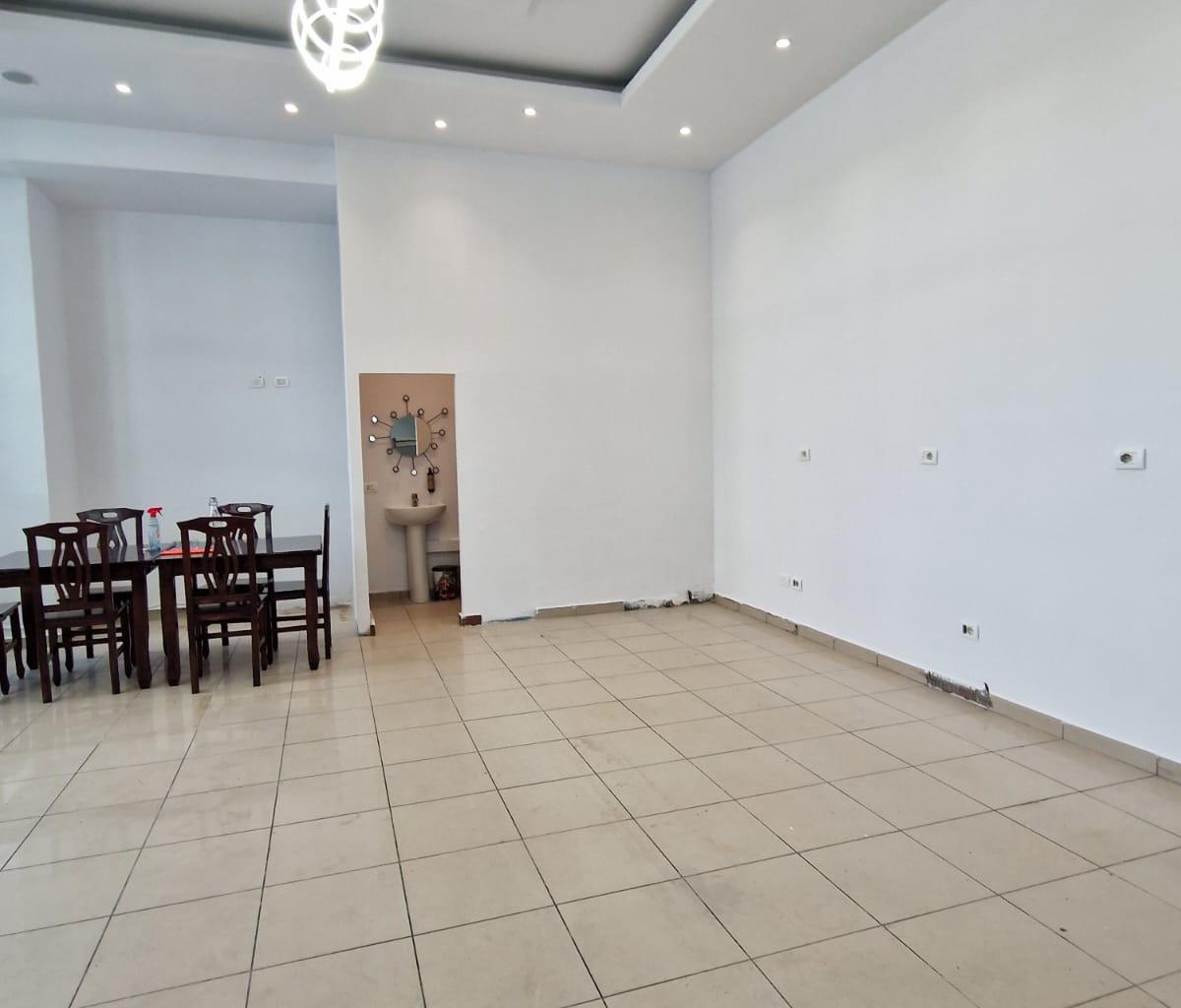 Ground Floor Commercial Space for Rent, Zogu i Zi